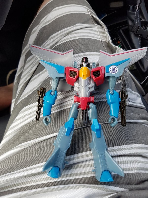 More In Hand Images Of Robots In Disguise ToysRUs Exclusive Warrior Starscream  (6 of 11)